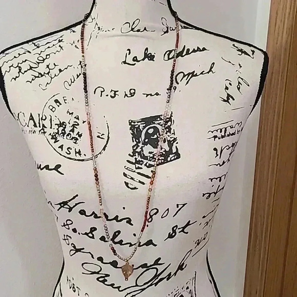 #19 set of 3 gold beaded geometric chain leaf necklaces - Picture 4 of 4